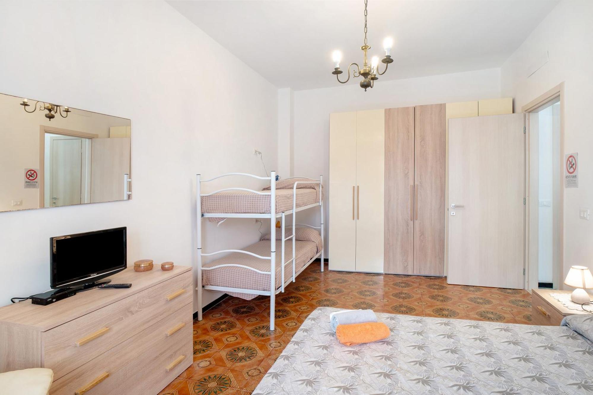 La Casa Dei Nonni Apartment Албенга Екстериор снимка